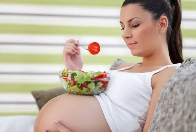 Eating a healthy diet during pregnancy