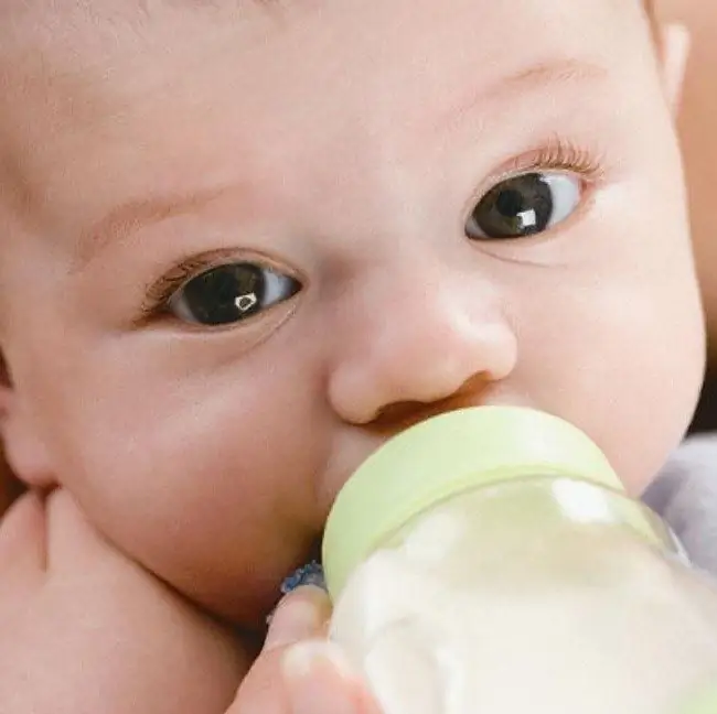 Come scegliere una formula per un bambino