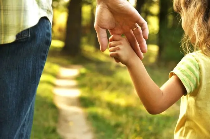 Küçədə uşağınızın təhlükəsizliyini necə təmin etmək olar