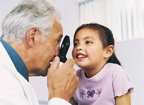 Klinische Untersuchung für Kinder